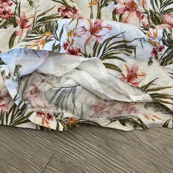 Abercrombie & Fitch Tropical Shorts - Picture 5 of 8